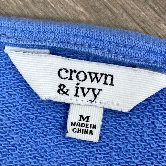 Crown & Ivy Elephant Raw Edge Tunic Shirt Periwinkle Blue Medium - Picture 14 of 15